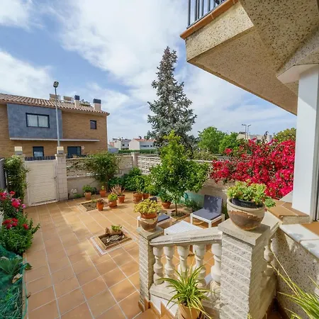 Homeholidaysrentals Espriu- Costa Barcelona Holiday home *